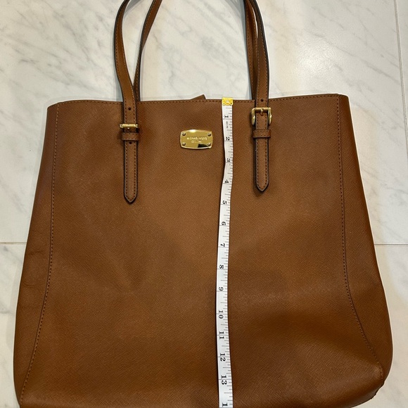 Michael Kors Jet Set Leather Tote Bag - Picture 6 of 7